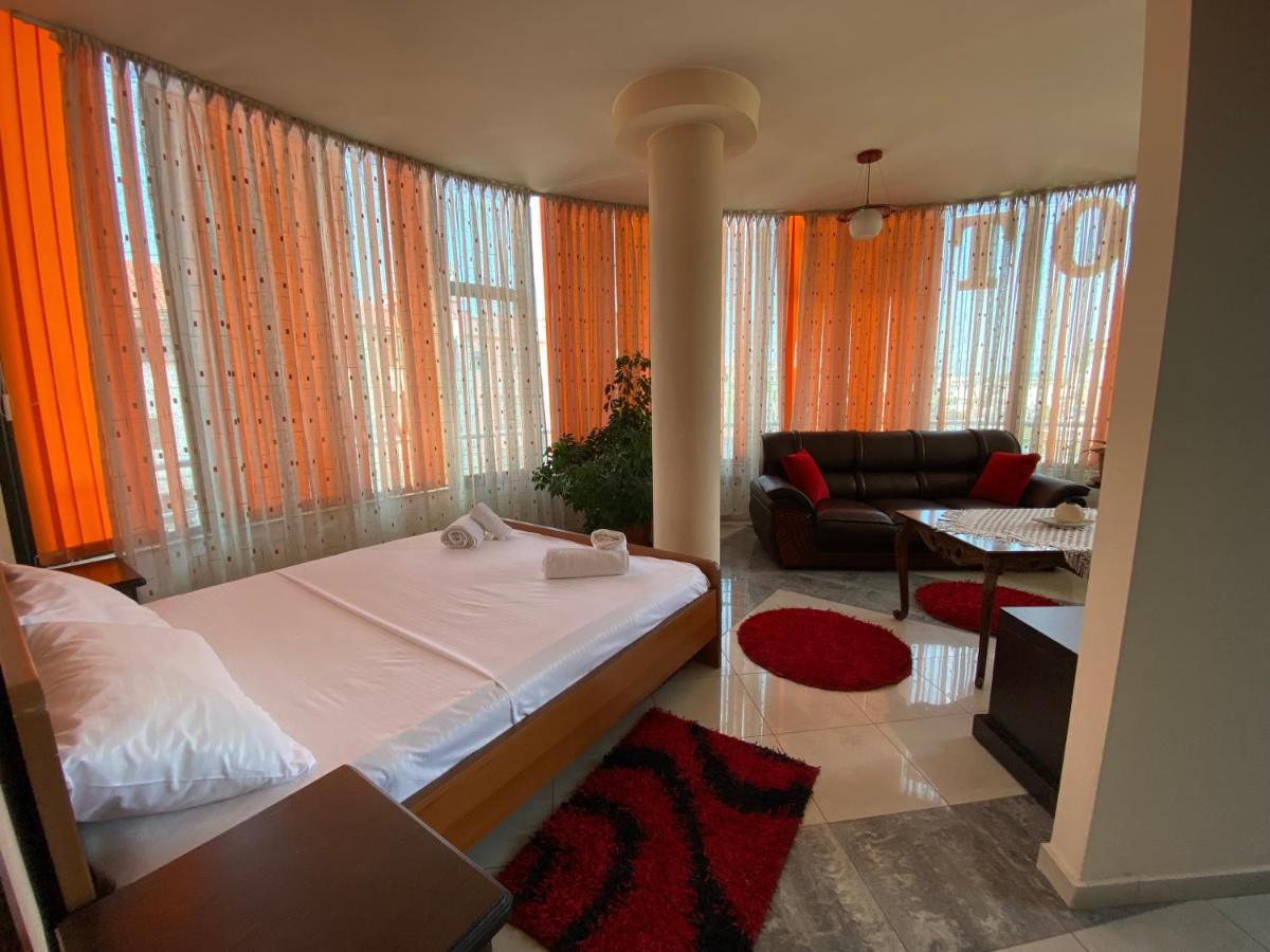 Hotel W Bush Square Fushe-Kruje 外观 照片