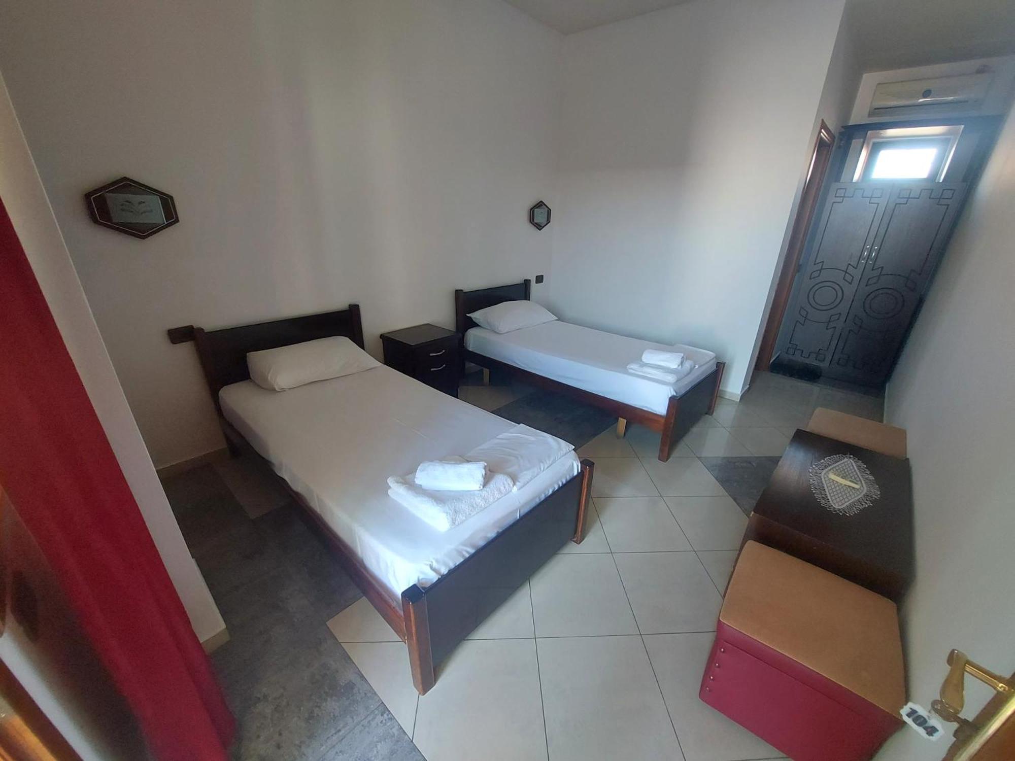 Hotel W Bush Square Fushe-Kruje 外观 照片